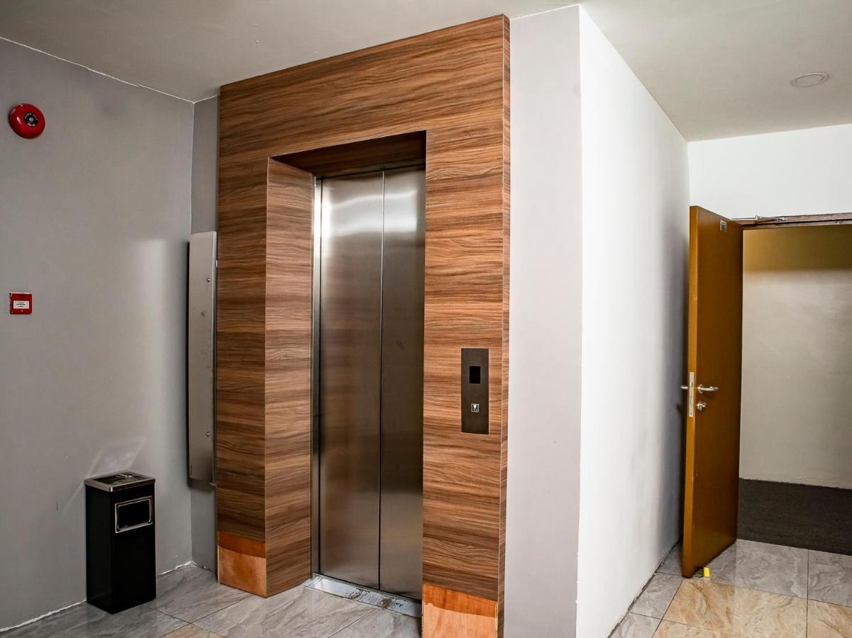 Oyo 90105 Towermas Hotel Sibu Buitenkant foto